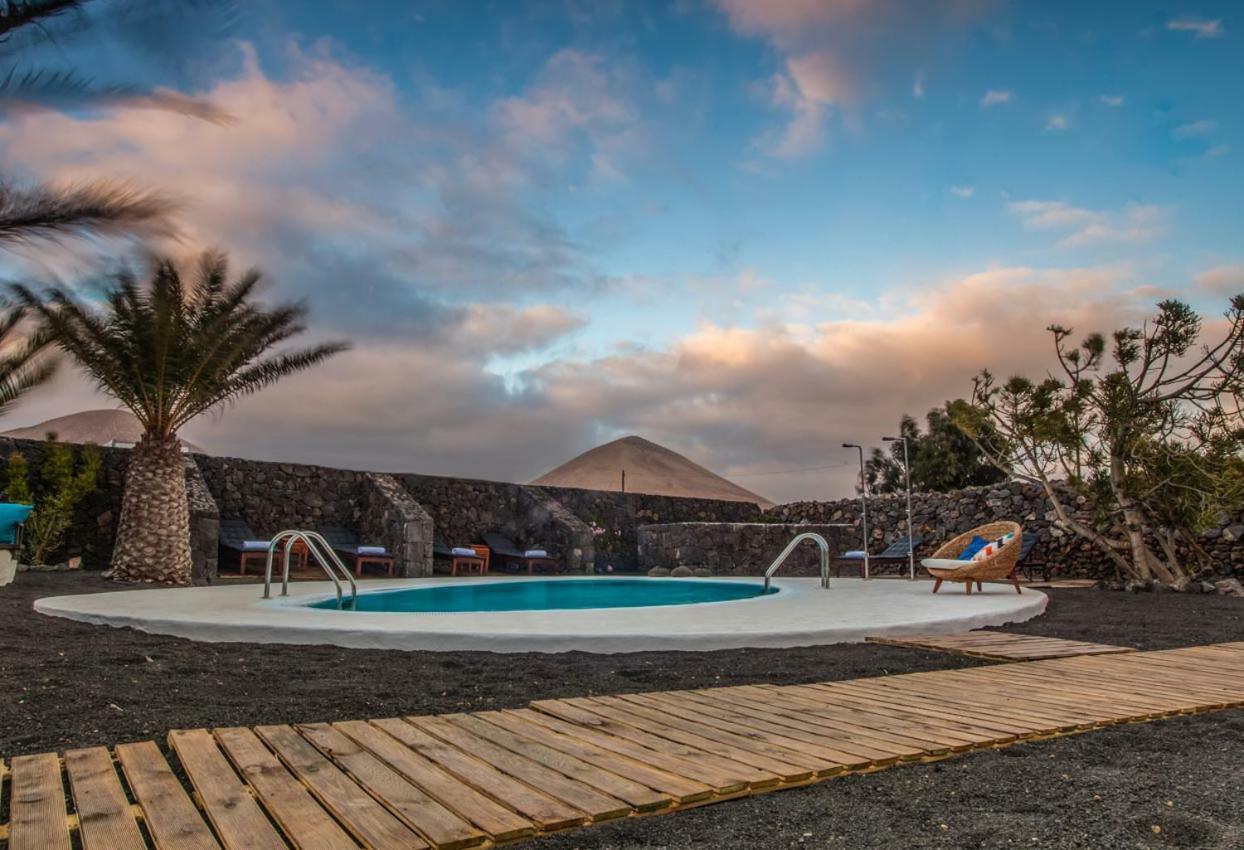 Los Lirios Hotel Rural - Adults Only ติอาส ภายนอก รูปภาพ